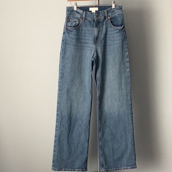 ⭐️HP⭐️Hi Waisted||Wide Leg Jeans - Picture 2 of 8